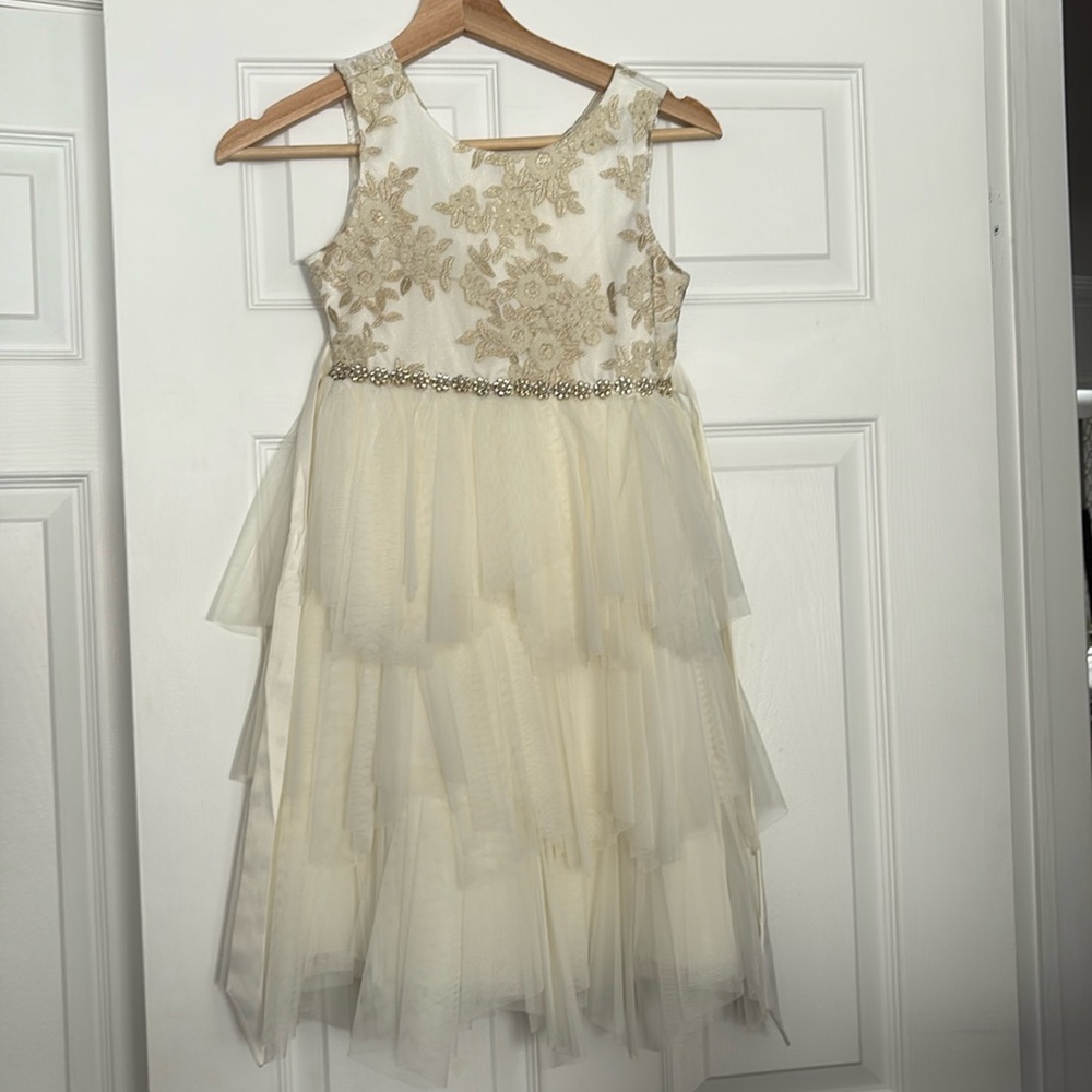 Girls dress